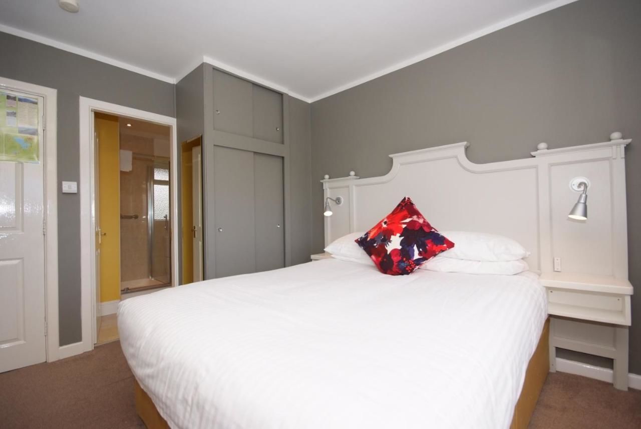 Отели типа «постель и завтрак» Lios Na Manach Farmhouse B&B Килларни