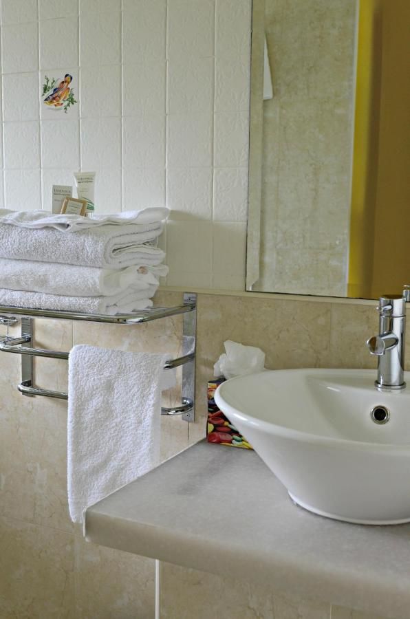 Отели типа «постель и завтрак» Lios Na Manach Farmhouse B&B Килларни