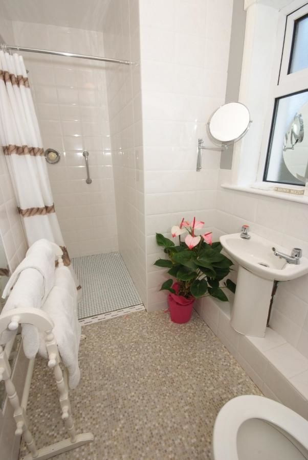 Отели типа «постель и завтрак» Lios Na Manach Farmhouse B&B Килларни